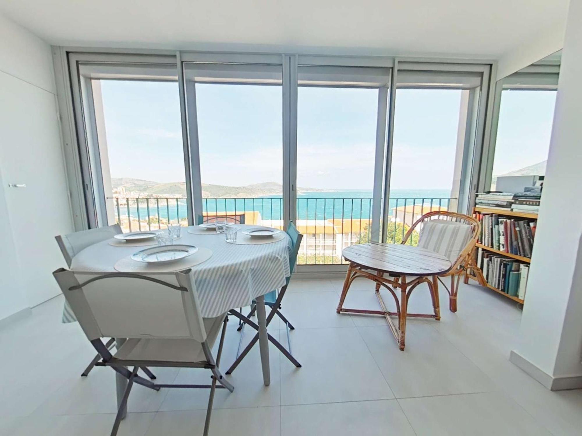 Renove 2 Pieces, Climatise, - Fr-1-225c-163 * Banyuls-sur-Mer